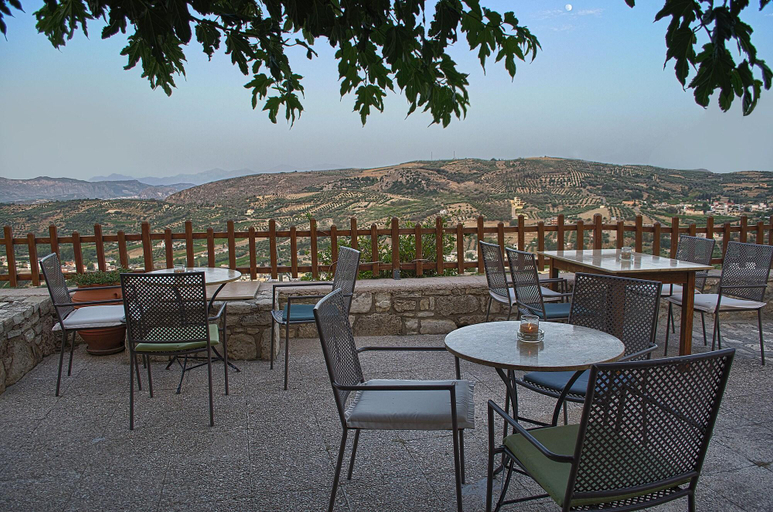 Bedroom 4, Earino, Crete
