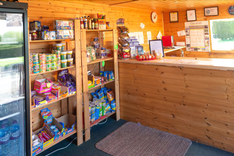 Food & Drinks, Linwater Holiday Park, West Lothian