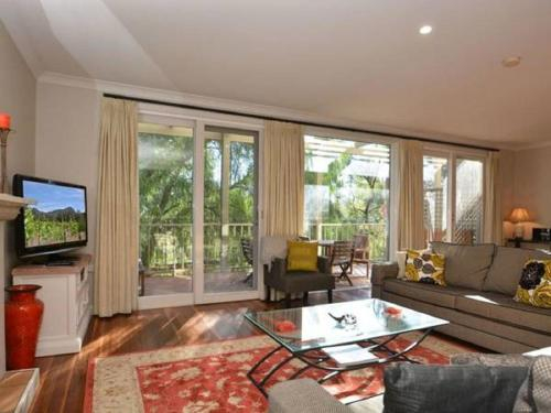 Villa 3br Chianti Resort Condo located within Cypress Lakes Resort (nothing is more central), Cessnock