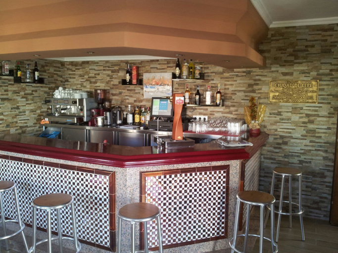 Food & Drinks