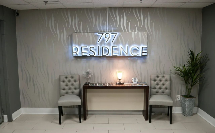 The 797 Building, Summit