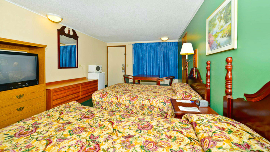 Bedroom 2, M Star Hotel Covington, Alleghany