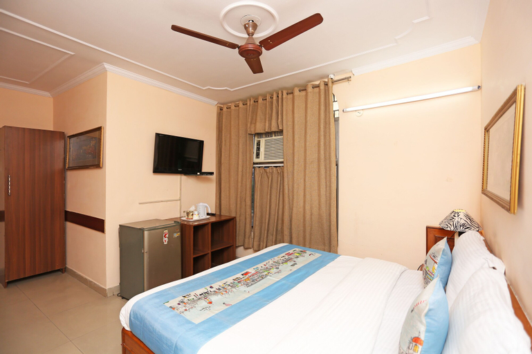 OYO 9301 Hotel RedBury, Ghaziabad