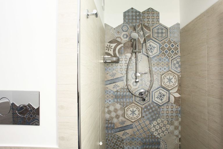 Bathroom 4, La Nicchia Smart, Trapani