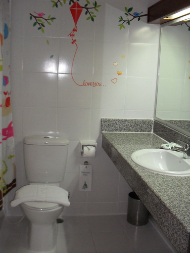 Bathroom 3, Hatyai Greenview Hotel, Hat Yai