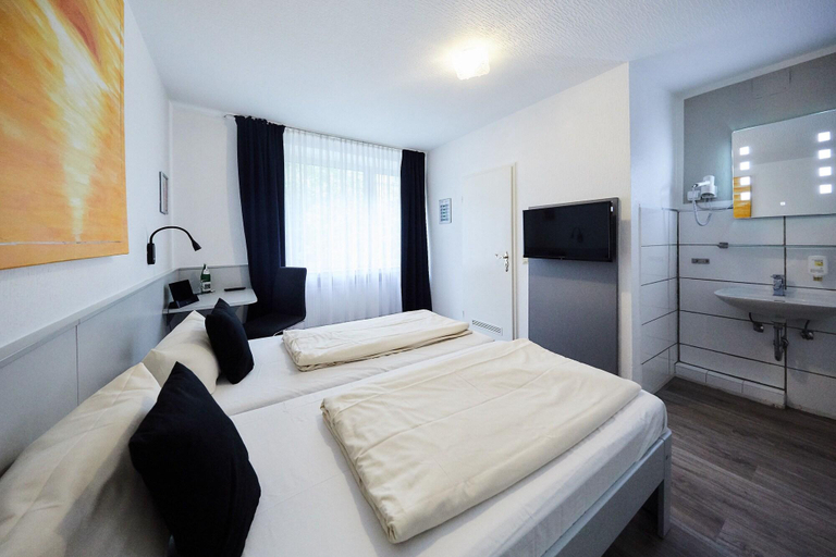 Bedroom 3, Alt Deutz , Köln