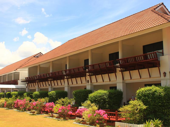 The Privacy Beach Resort & Spa, K. Sam Roi Yot