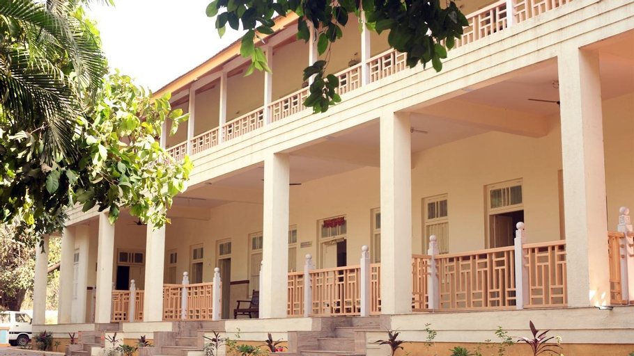 LEELA HERITAGE FARM- relax ~ refresh ~ rejoice, Surat
