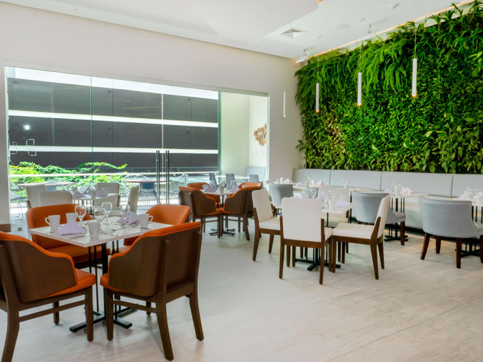 Food & Drinks 5, Hilton Garden Inn Santa Ana San Jos, Santa Ana