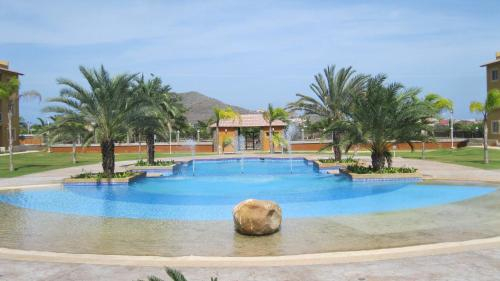 Villa La Blanquilla, Maneiro