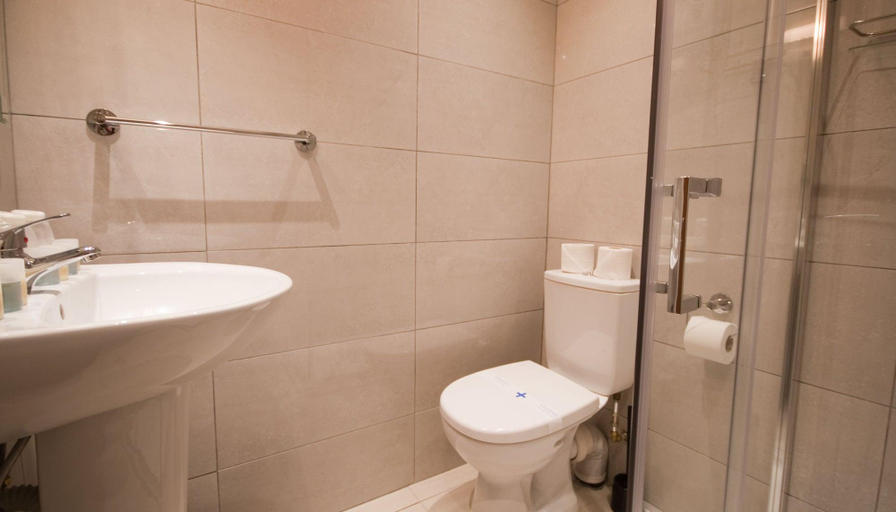 Bathroom 4, Hotel St George by Nina, Dublin