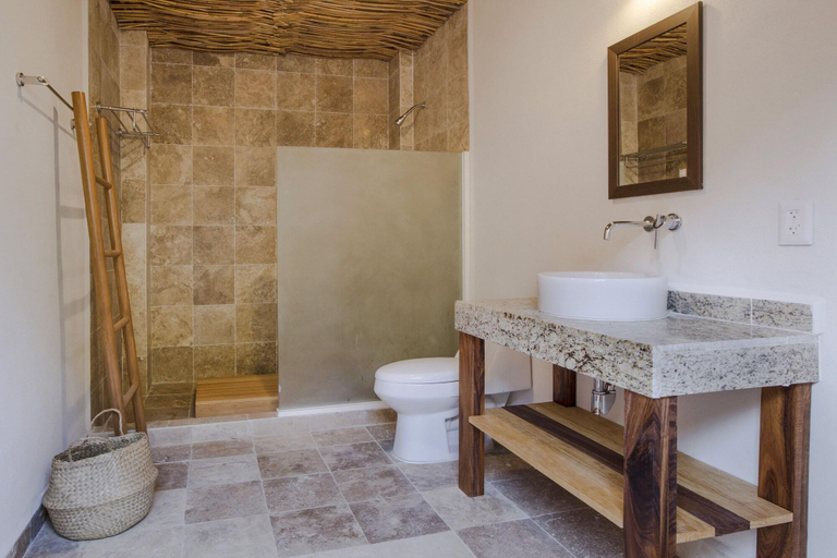 Bathroom 4, Selina Sayulita, Compostela