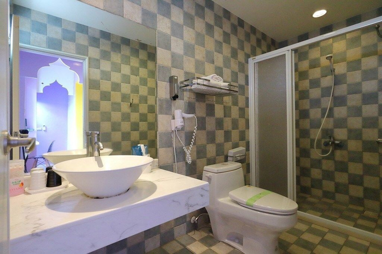 Bathroom 4, Cliff House B&B, Hualien