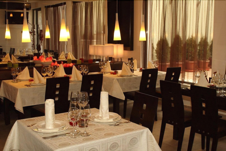 Food & Drinks 5, St George Hotel, Stolichna