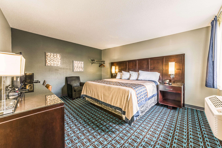 Bedroom 3, Knights Inn Montgomeryville, Montgomery