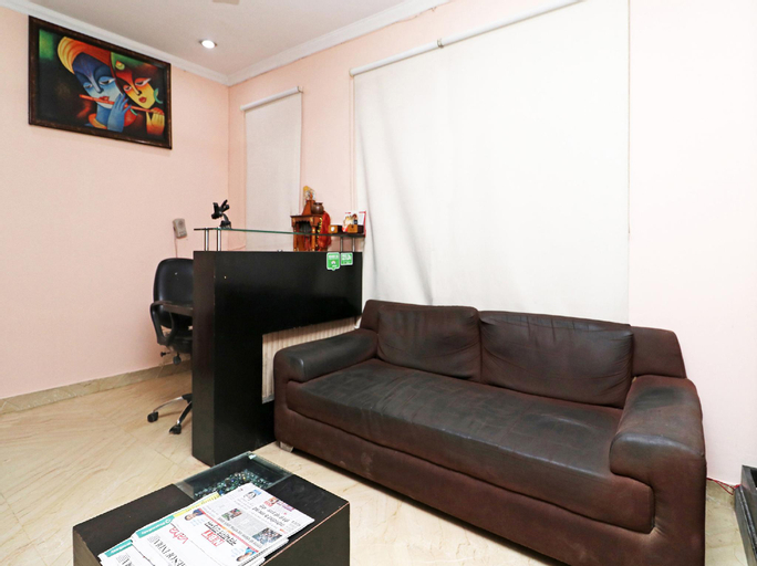 OYO 338 New Paradise, Gurgaon