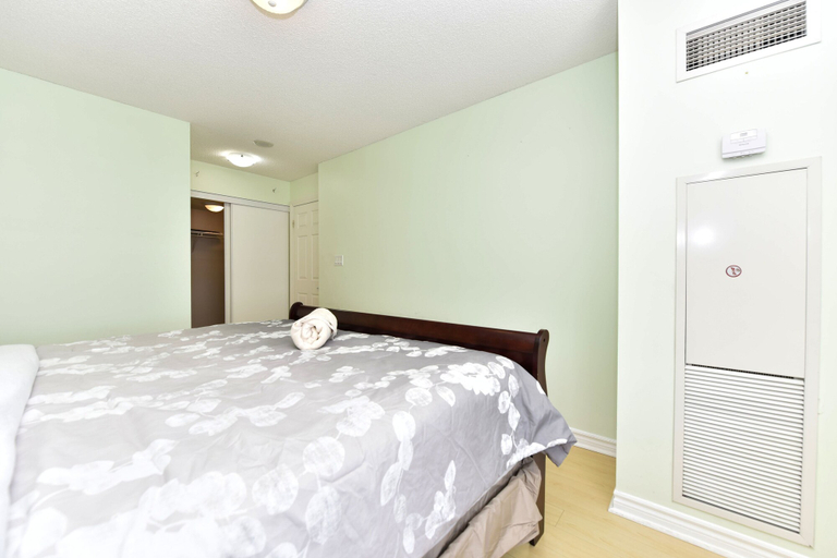 Bedroom 3, Sarkar Suites - 3888 Duke of York Blvd, Peel