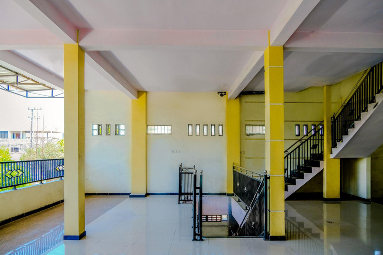 Others, Spot On 1759 Family Residence, Kediri