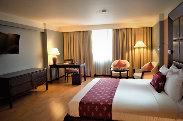 The Twin Towers Hotel, Pathum Wan