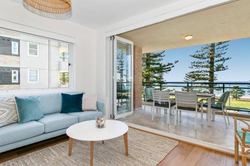 Breath-taking Ocean Front Apartment, Manly