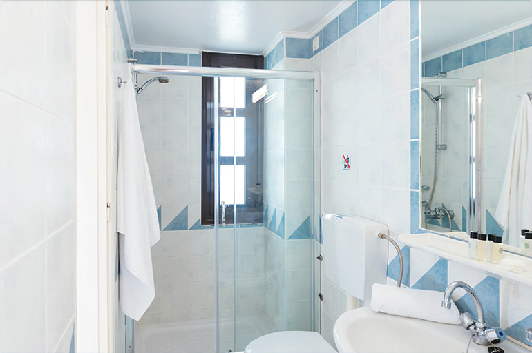 Bathroom, Paradise Hotel-Apartments, Crete