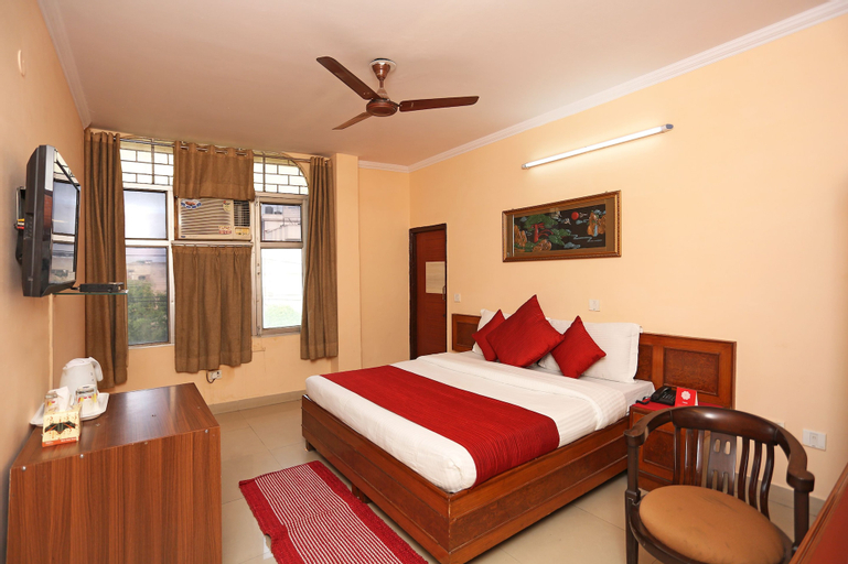 OYO 9301 Hotel RedBury, Ghaziabad