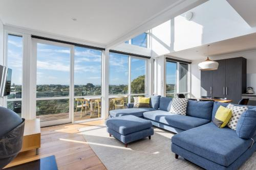 The Blairgowrie Glasshouse: 360 views, Mornington P'sula - South