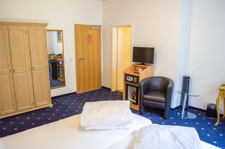 Bedroom 5, Hotel Capri, Bodenseekreis