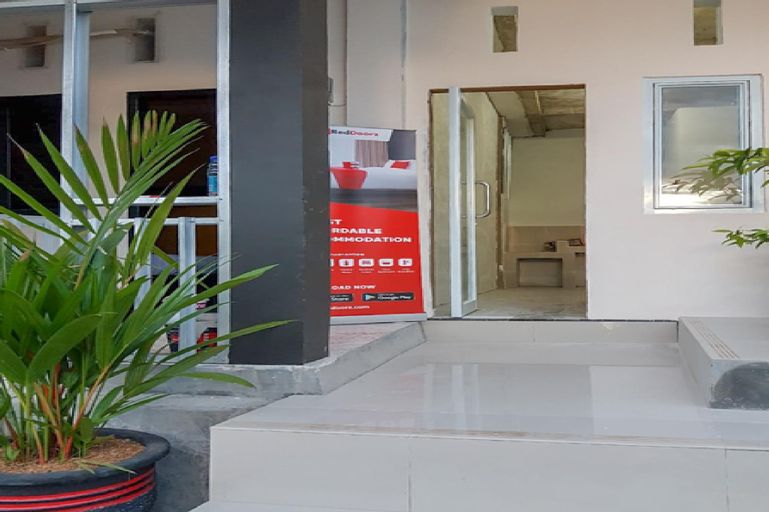 RedDoorz near RSUD Kota Luwuk, Banggai