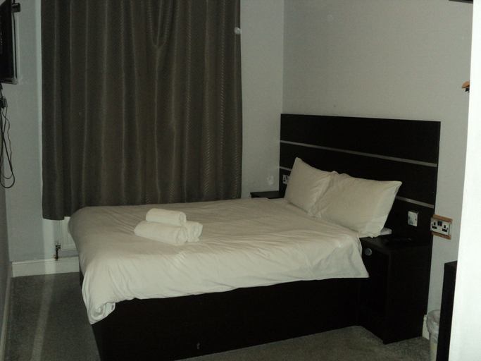 Bedroom 3, New Globe Hotel, London