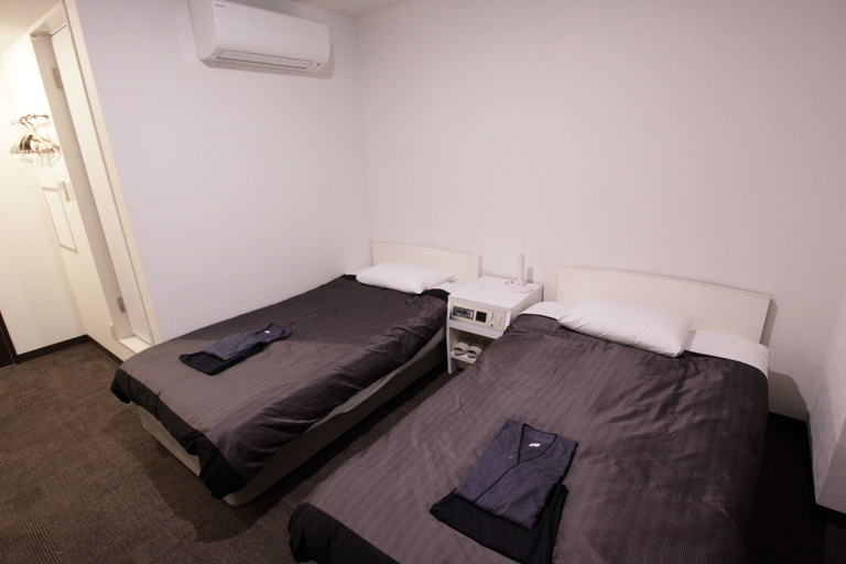 Bedroom 3, Takamatsu Century Hotel, Takamatsu