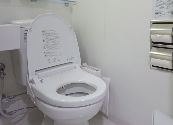 Bathroom 14