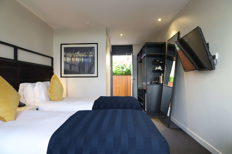 Bedroom 25