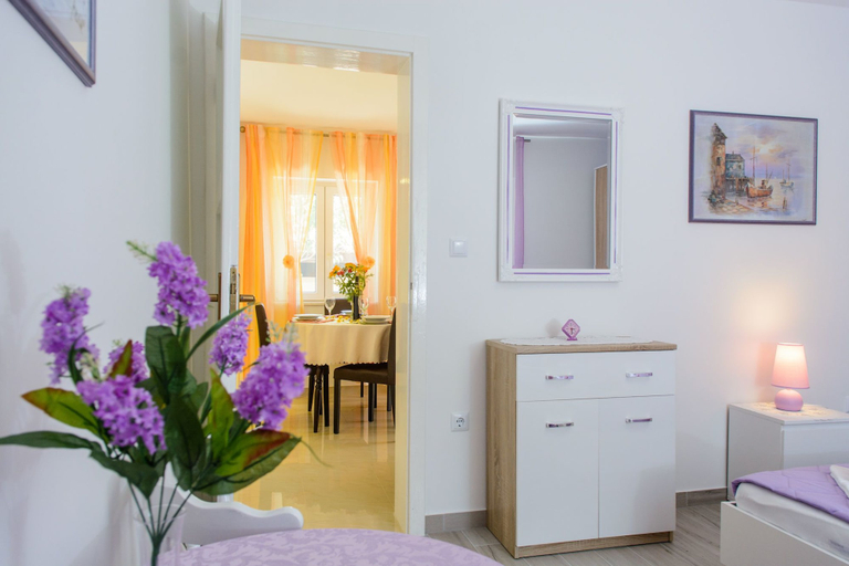 Others 5, Rooms Mirjana, Trogir