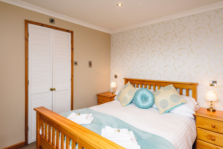 Bedroom 4, The Elan Hotel, Powys