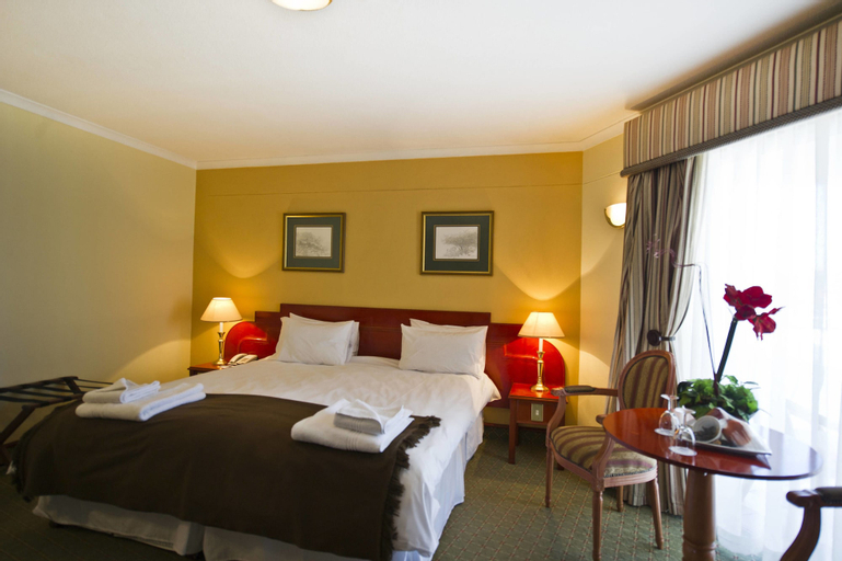 Protea Hotel by Marriott Windhoek Furstenhof, Windhoek West