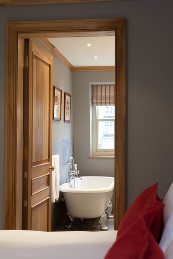 Bathroom 5, The Grazing Goat, London