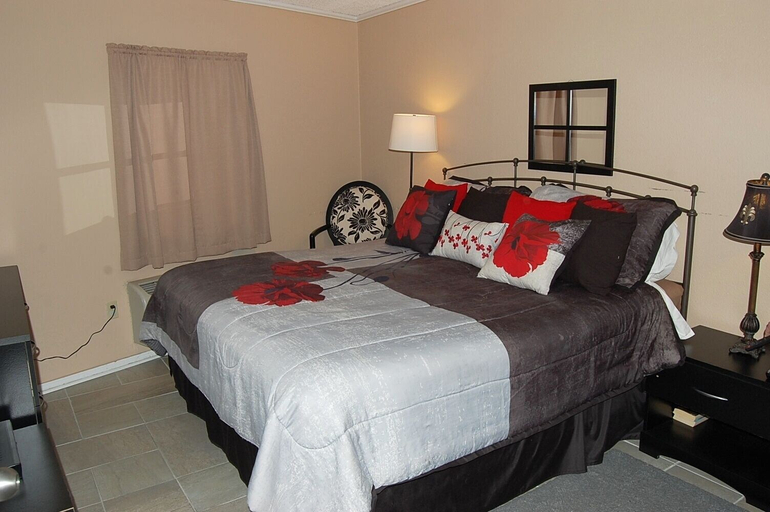 Bedroom 4, Emerald Skye 63 1 Bedroom Condo, Baldwin