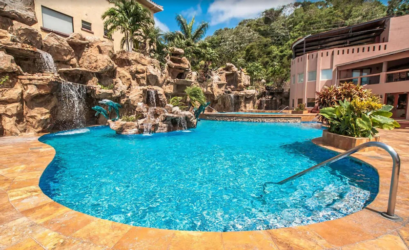 Clarion Suites Roatan at Pineapple Villas, Roatán