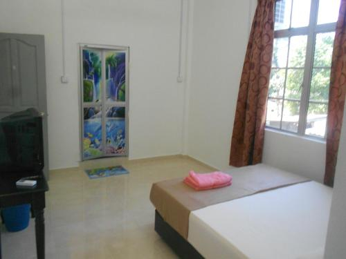 Bedroom 4, TT Rest House, Tumpat