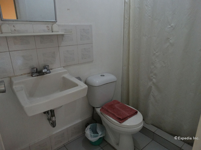 Bathroom 4, The Southern Cross Hotel, Manila City