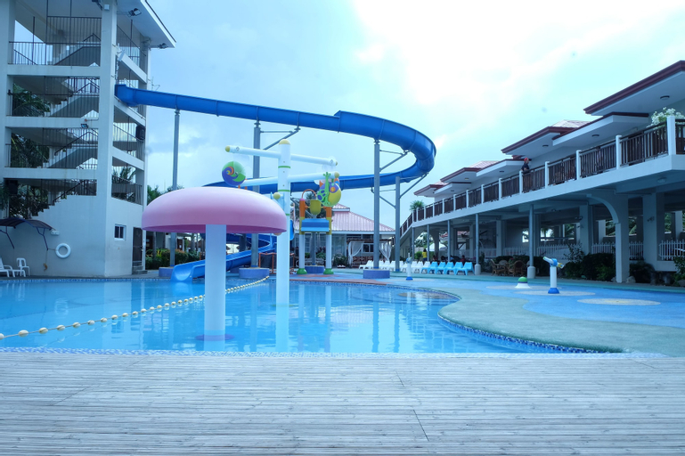 CML Beach Resort & Water Park, Lemery