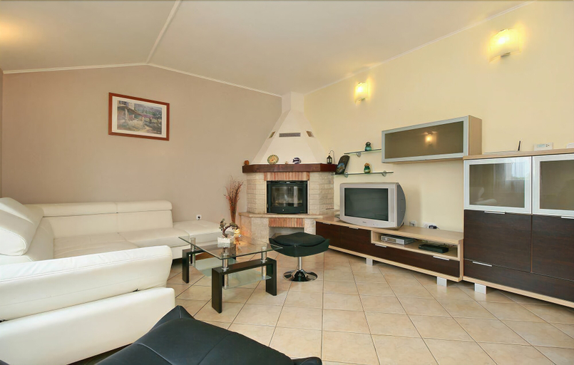 Others 5, House Marina, Poreč
