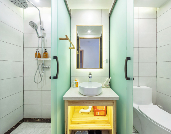 Bathroom 4, W Lodge, Qiandongnan Miao and Dong