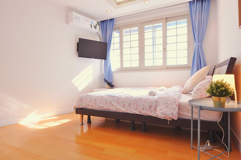Myeongdong Rooftop Hostel, Jongro