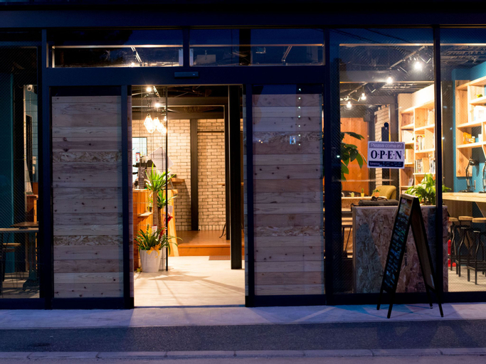 TONAGI Hostel and Cafe, Fukuoka