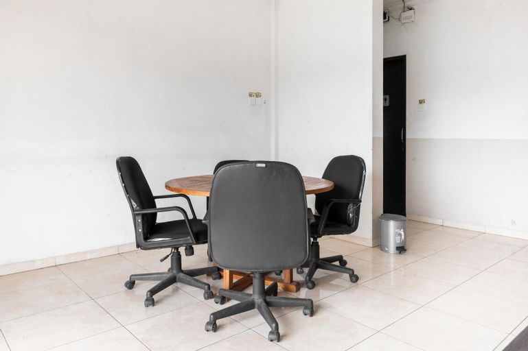 RedDoorz near T1 Juanda Airport, Sidoarjo