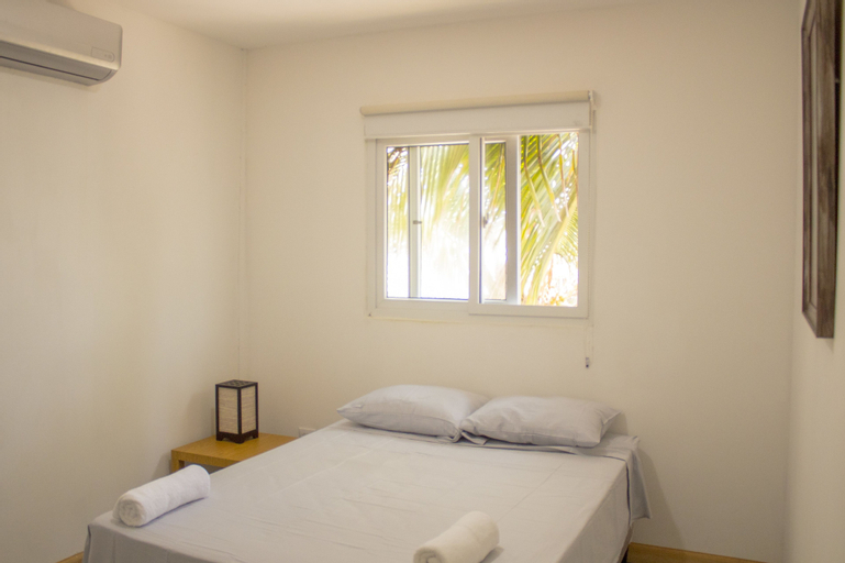 The Black Sand Beachhouse, Taxisco