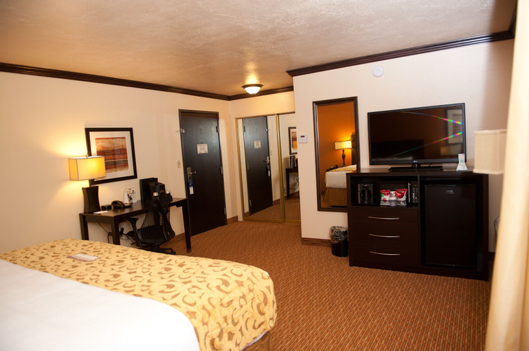 Bedroom 13