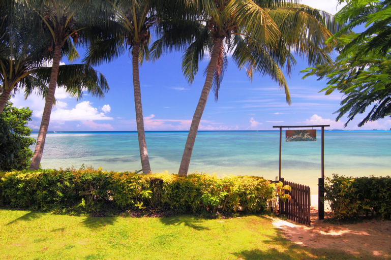 Coconut Grove Beachfront Cottages, Cakaudrove